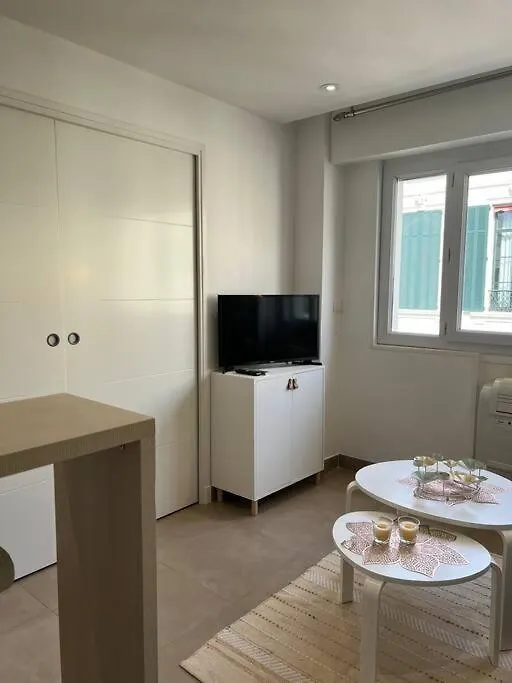 Superbe 2 Pieces, Tout Equipe Centre De Cannes. 0*, كان فرنسا