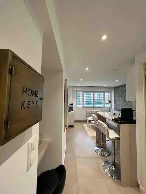 Apartment Superbe 2 Pieces, Tout Equipe Centre De Cannes.